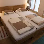 krevet i doručak Dvorec