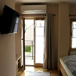 krevet i doručak Dvorec