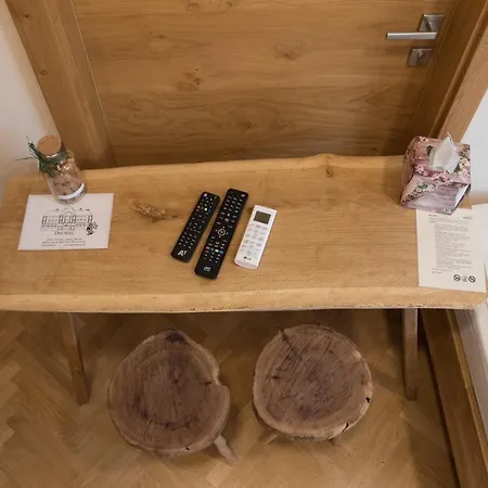 Dvorec Bed & Breakfast 3*