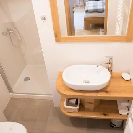 Dvorec Bed & Breakfast