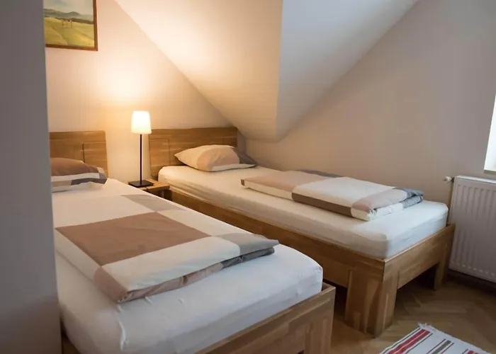 Dvorec Bed & Breakfast Petrovče