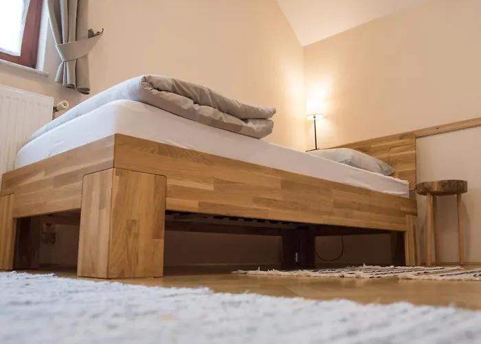 Dvorec Bed & Breakfast 3*