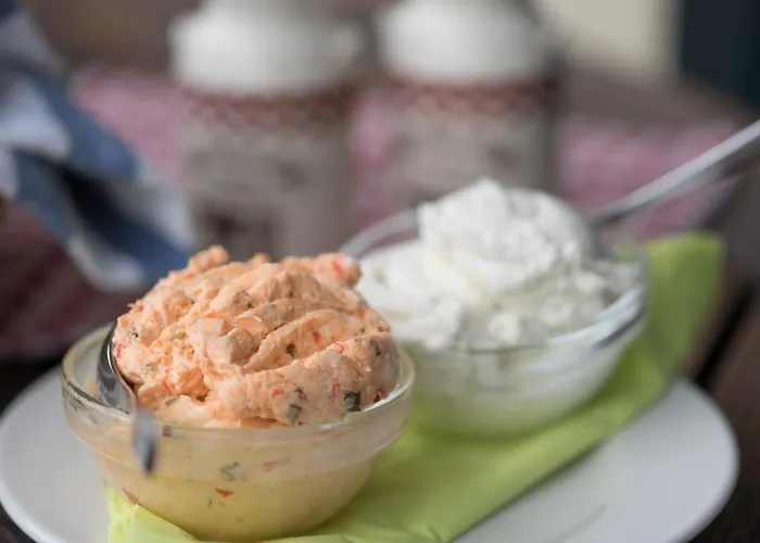 Dvorec Bed & Breakfast 3*